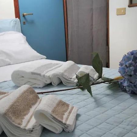 Accogliente Mansarda Nel Cuore Dell Antica Livorno Apartment Exterior photo